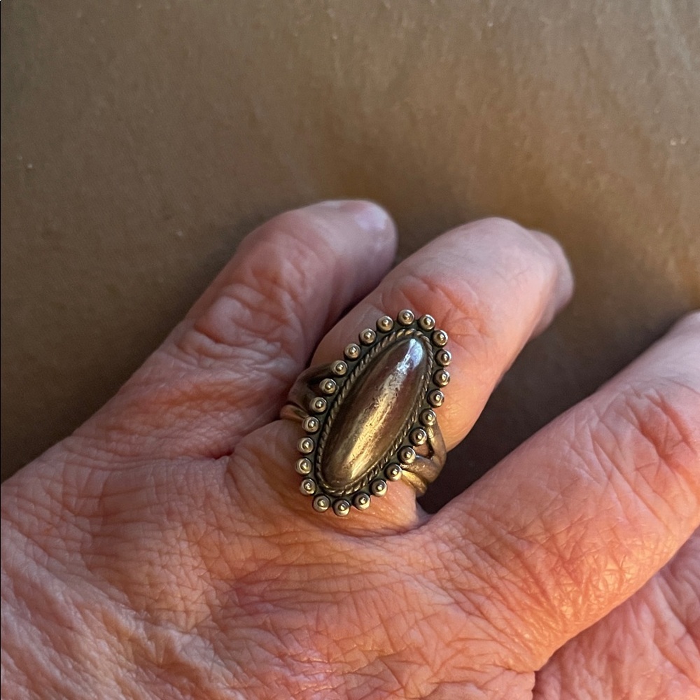 Elegant Silver Women's Ring